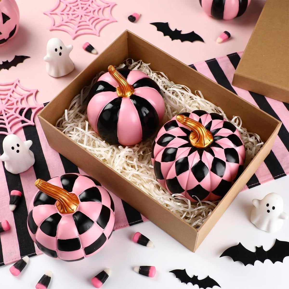 3 Pcs Halloween Resin Checkered Pumpkin, Pink and Black Pumpkin Table Decor | Pink Halloween, Pink Fall Decor, Thanksgiving Autumn Party Supplies, Dining Table Centerpiece Set, Ornaments for Tiered Tray